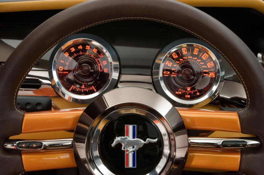  Ford Mustang Giugiaro Concept 2006 года  (фото 4 из 68)